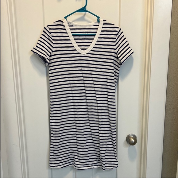 Spring/Summer dress bundle. 7 total. - Picture 2 of 9